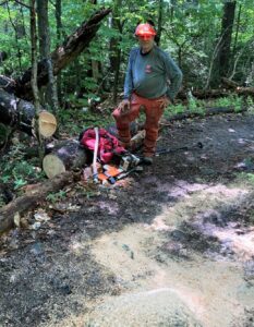 6/8 Mt Kearsarge: Chainsaw Crew for Winslow Trail